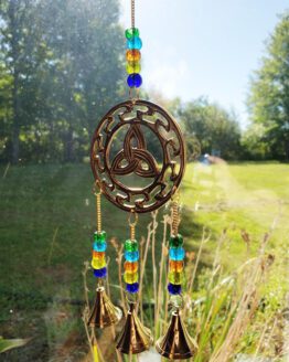 Metal Celtic Triquetra Knot Wind Chime, Irish Sun Catcher with Bells, Brass Welsh Dreamcatcher, Triquetra Trinity Knot Bead Charm