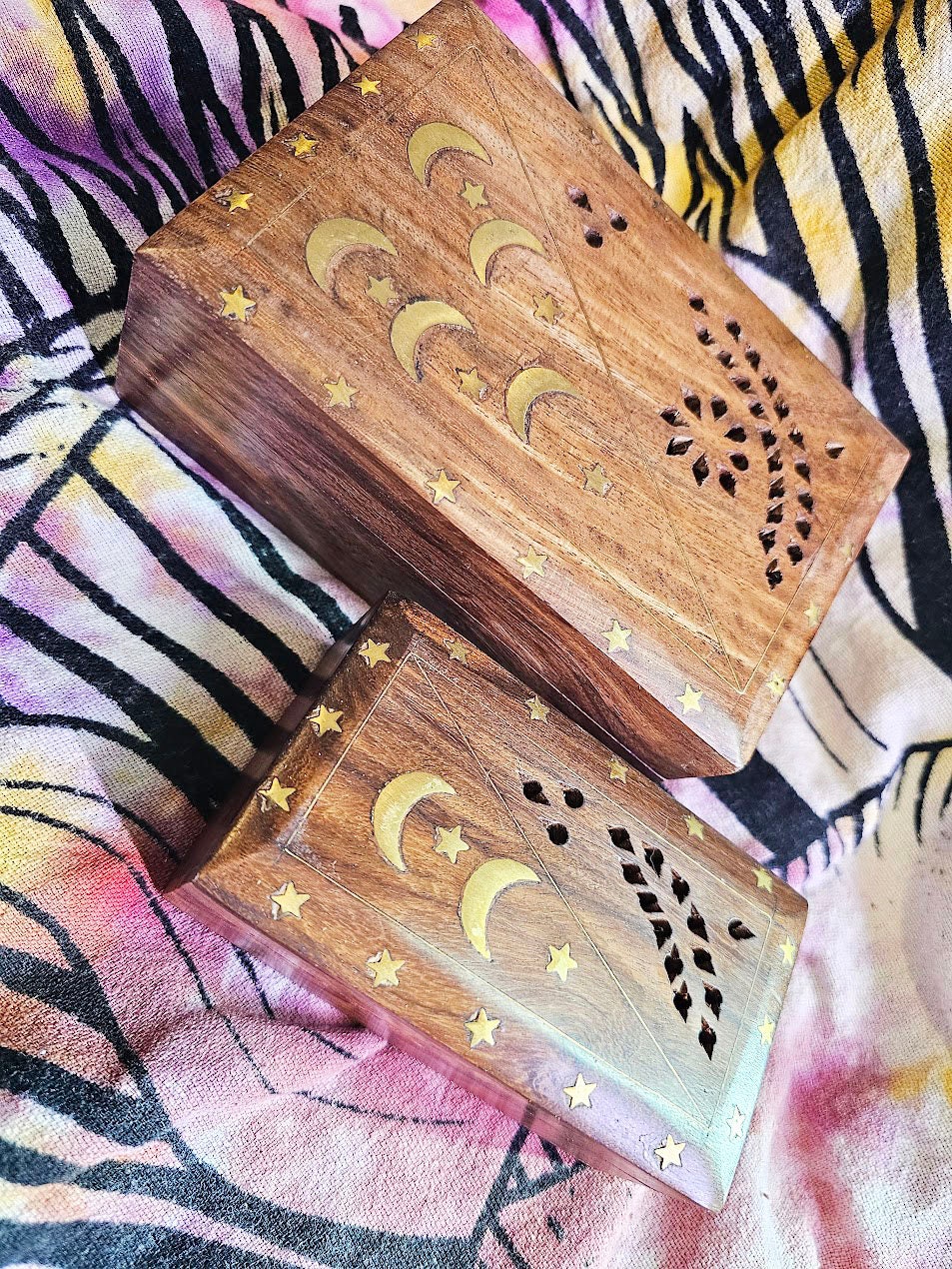 Celestial Wood Box Set, Moon & Stars Metal Inlay, Irish Wooden Box, Welsh Keepsake, Hand Engraved Magic, Witch Tarot Card, Wiccan, Pagan - Image 8