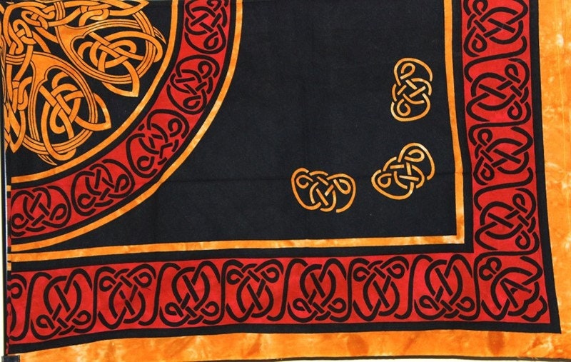 Red Celtic Circular Knot Tapestry, Irish Twin Bed Spread, Renaissance Festival Wall Hanging, Welsh Table Cloth, 100% Cotton Decoration - Image 5